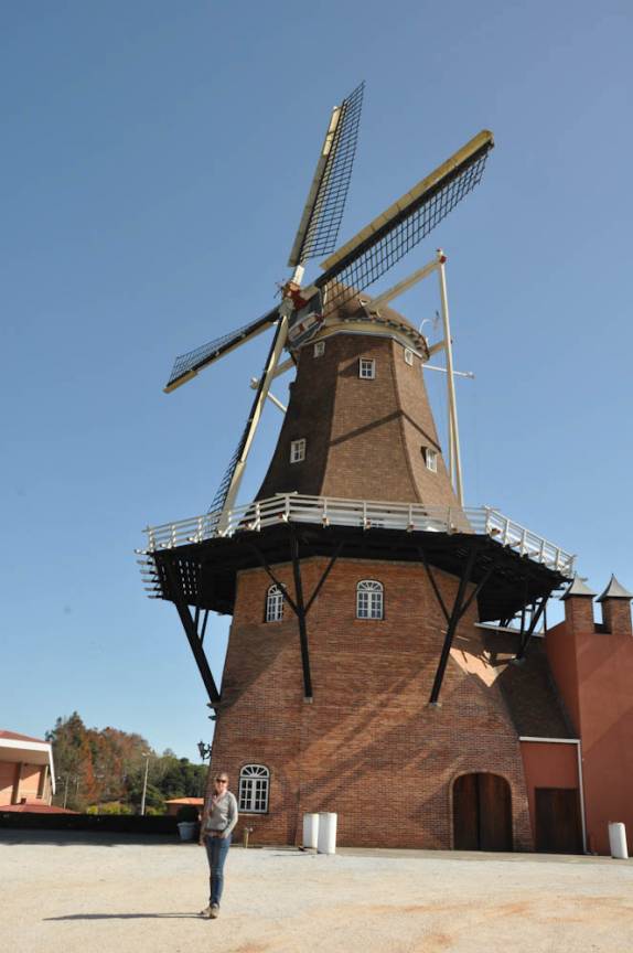 Moinho, símbolo da holandês, em Castrolanda, distrito de Castro - PR